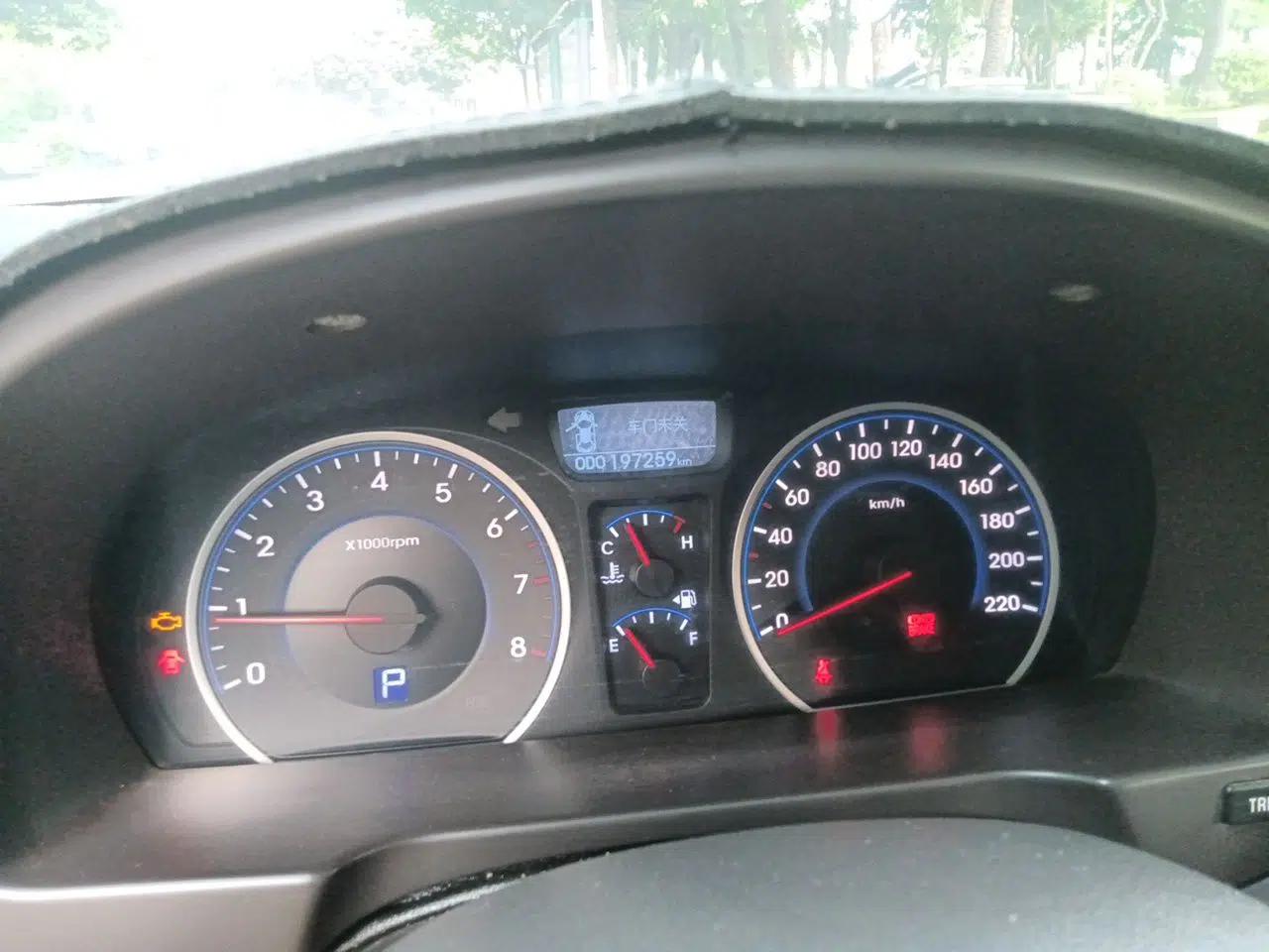 Hyundai Celesta 2011 1.6L Automatic Luxury Version — миниатюра 13