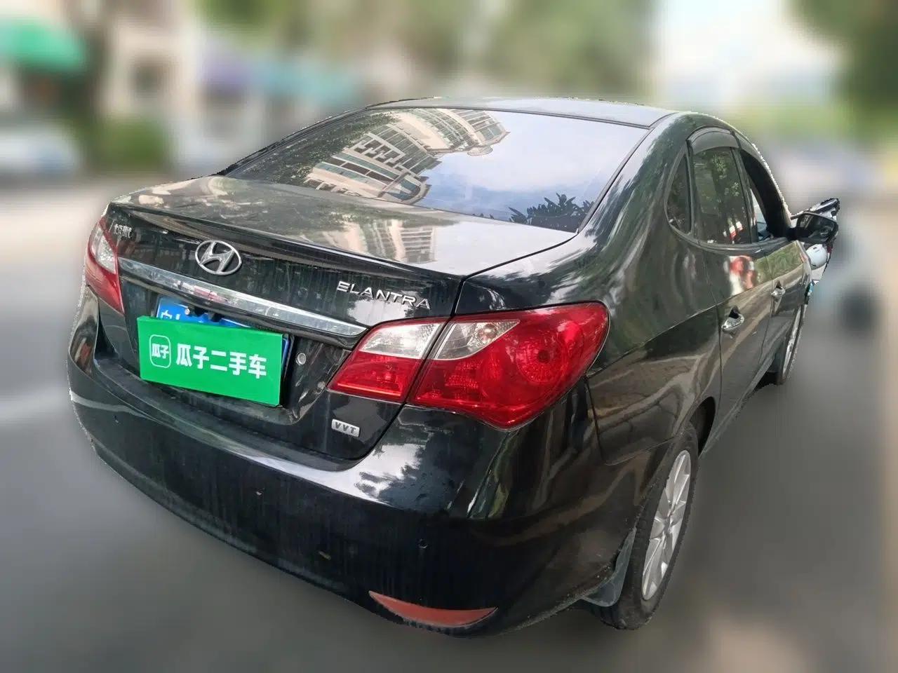 Hyundai Celesta 2011 1.6L Automatic Luxury Version — миниатюра 6