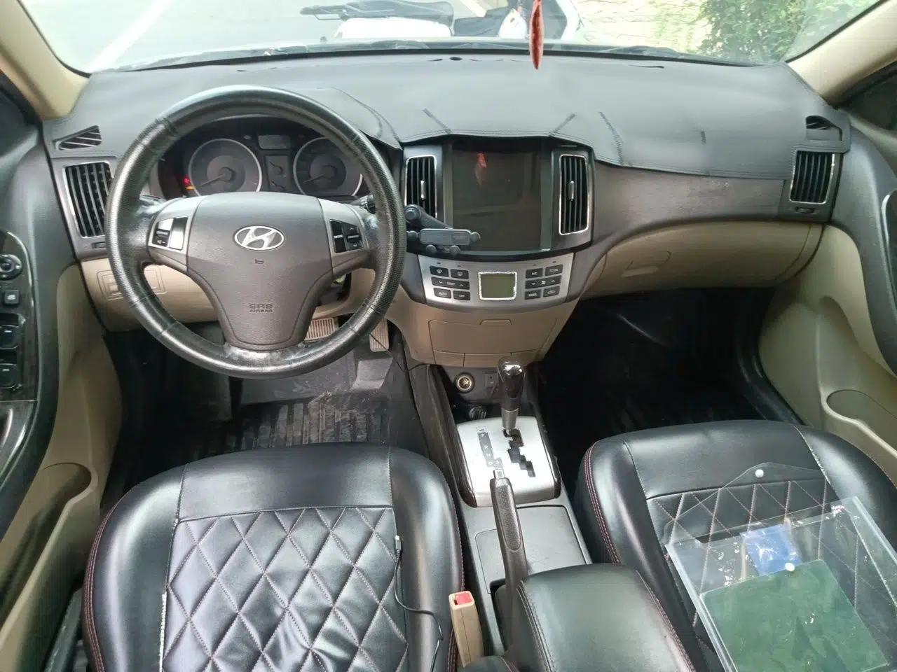 Hyundai Celesta 2011 1.6L Automatic Luxury Version — миниатюра 10