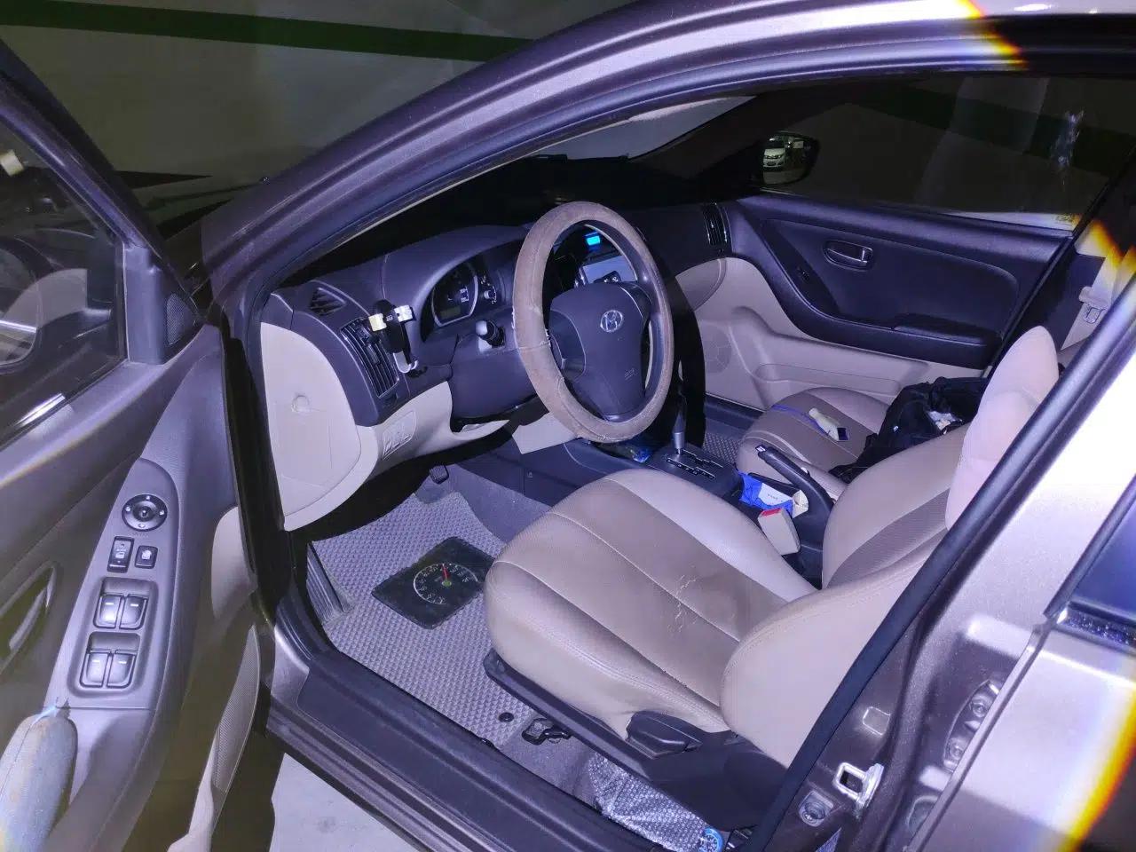 Hyundai Celesta 2011 1.6L Automatic Comfort Edition — миниатюра 17