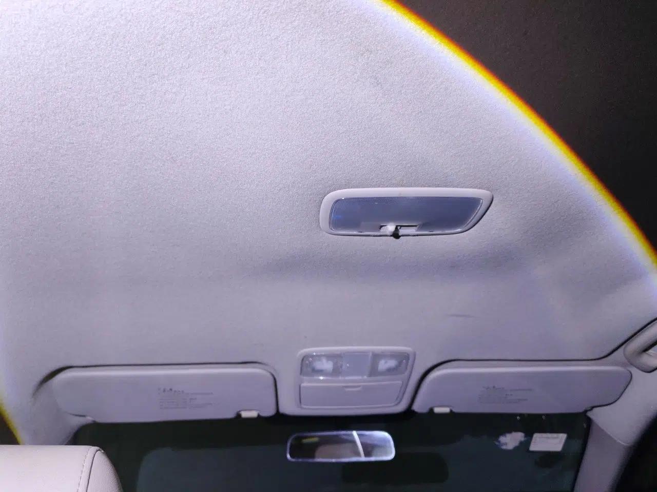 Hyundai Celesta 2011 1.6L Automatic Comfort Edition — миниатюра 19