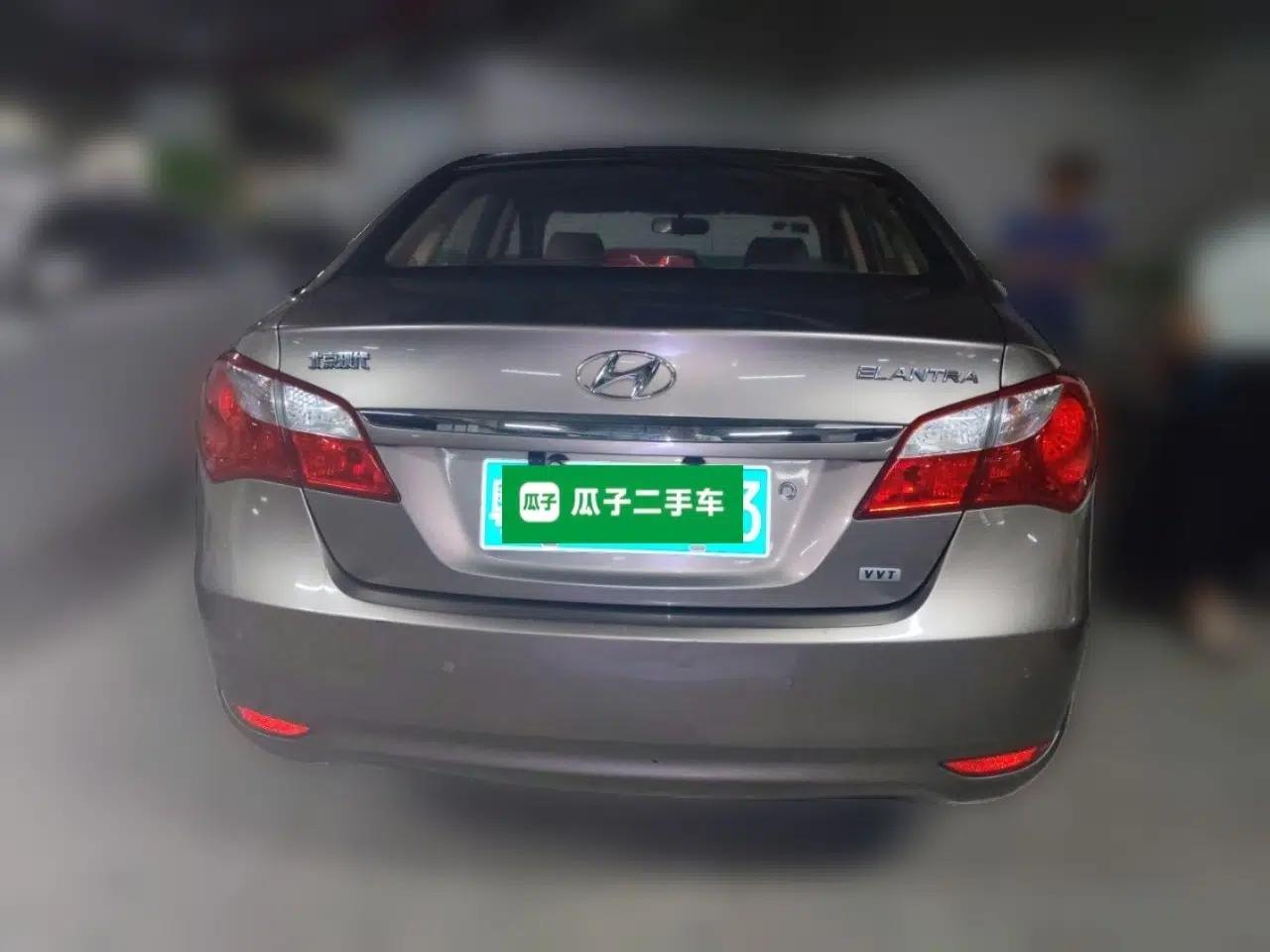 Hyundai Celesta 2011 1.6L Automatic Comfort Edition — миниатюра 5