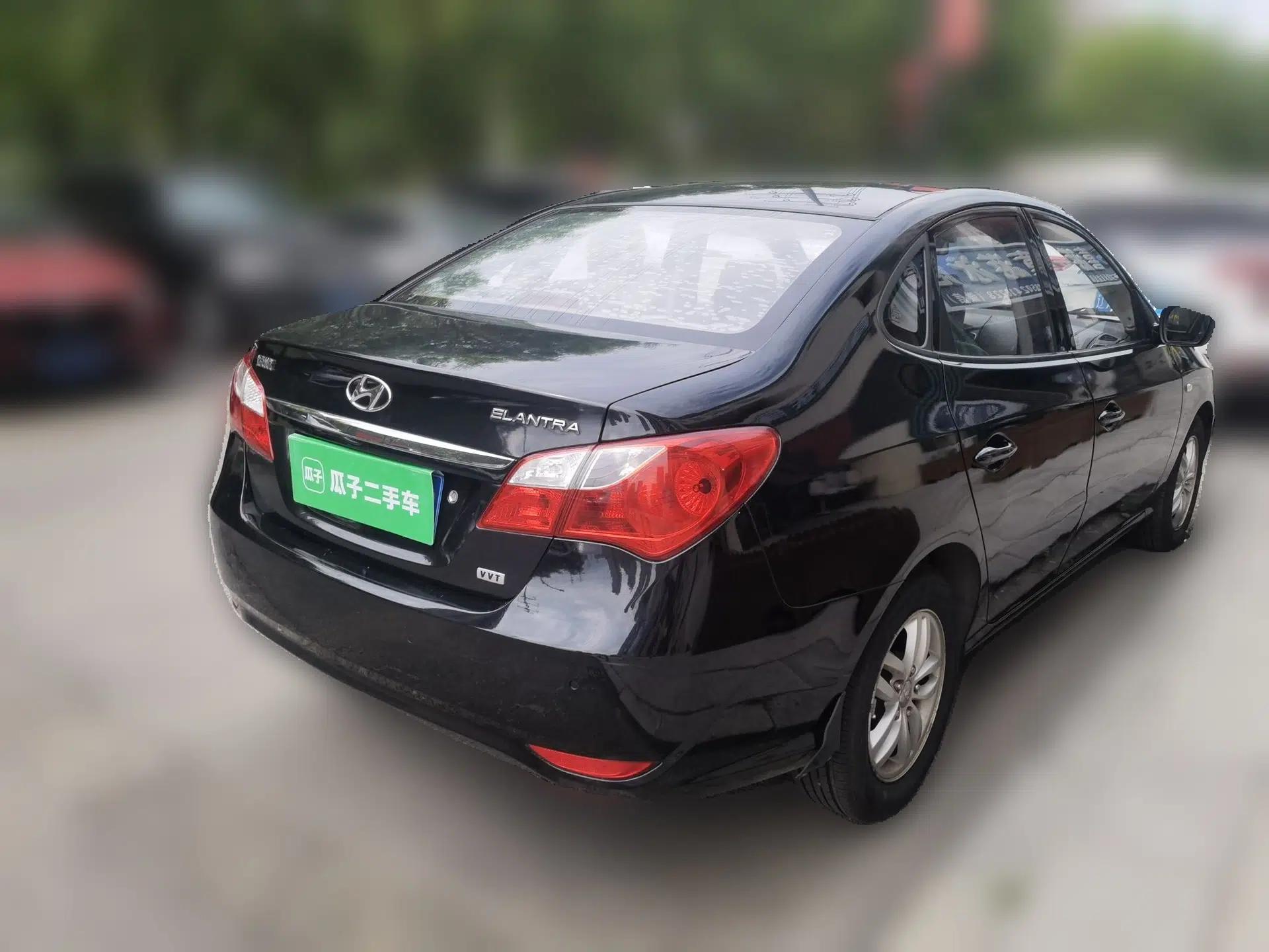 Hyundai Celesta 2011 1.6L Automatic Comfort Edition — миниатюра 6