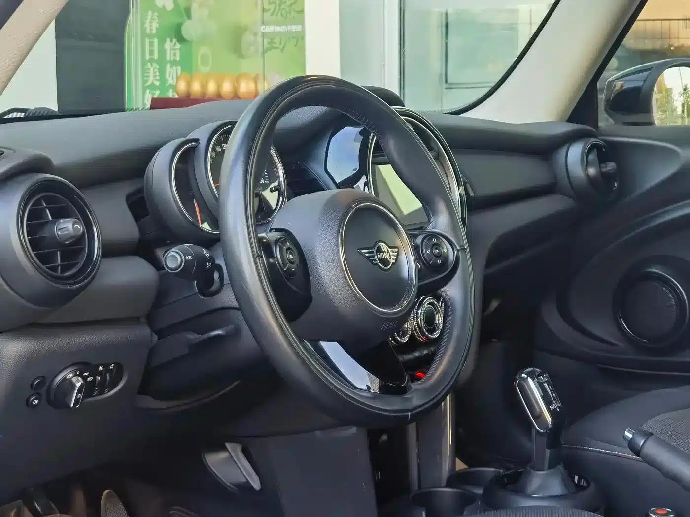 MINI 2020 1.5T ONE — миниатюра 16
