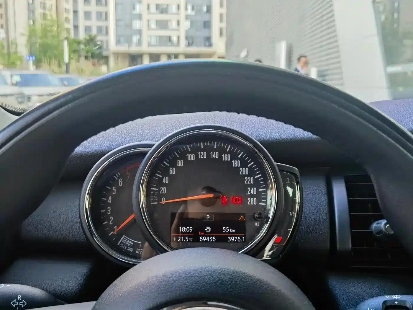 MINI 2020 1.5T ONE — миниатюра 17
