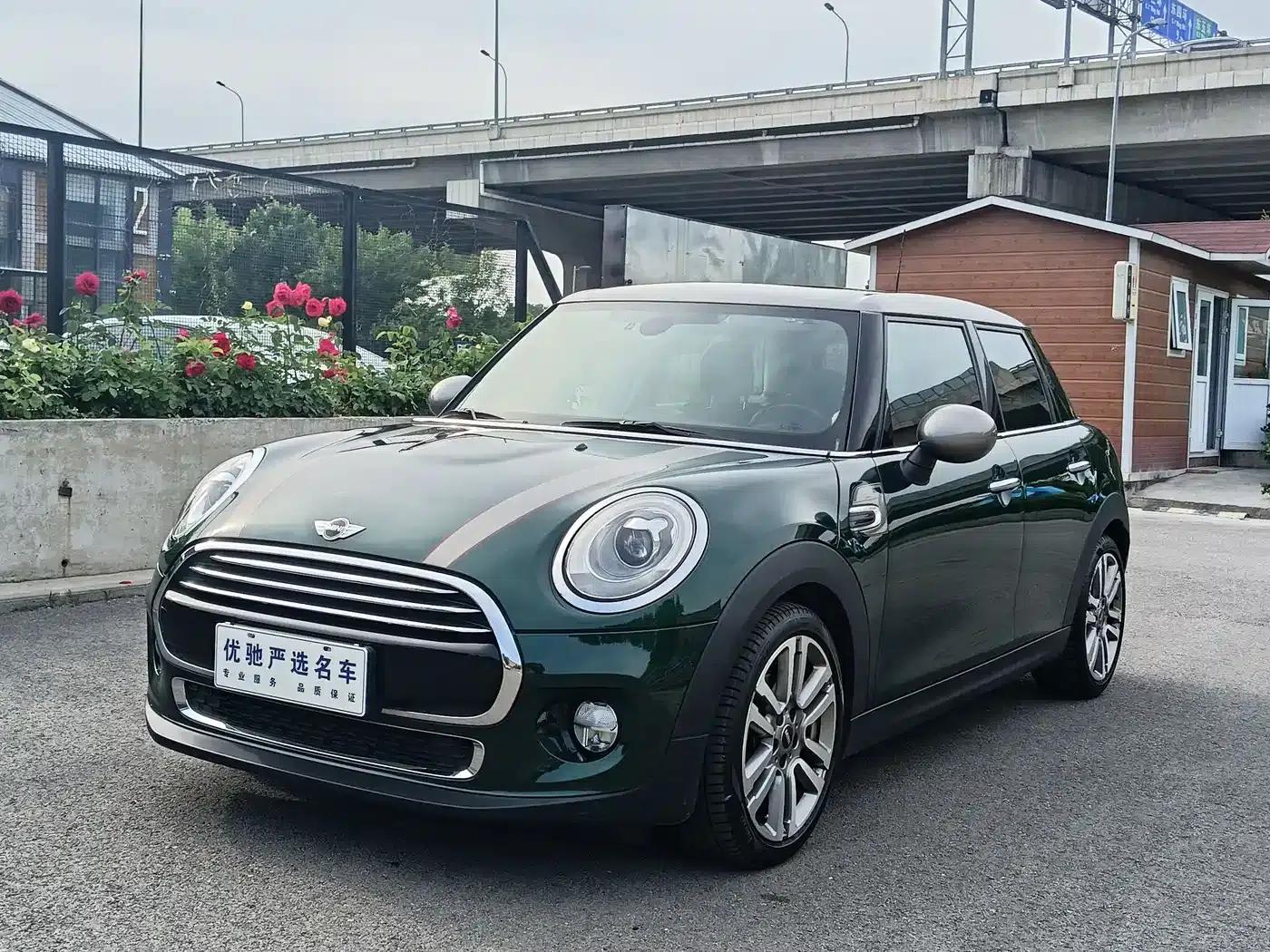 2016 MINI 1.5T COOPER SEVEN 5-Door — миниатюра 1