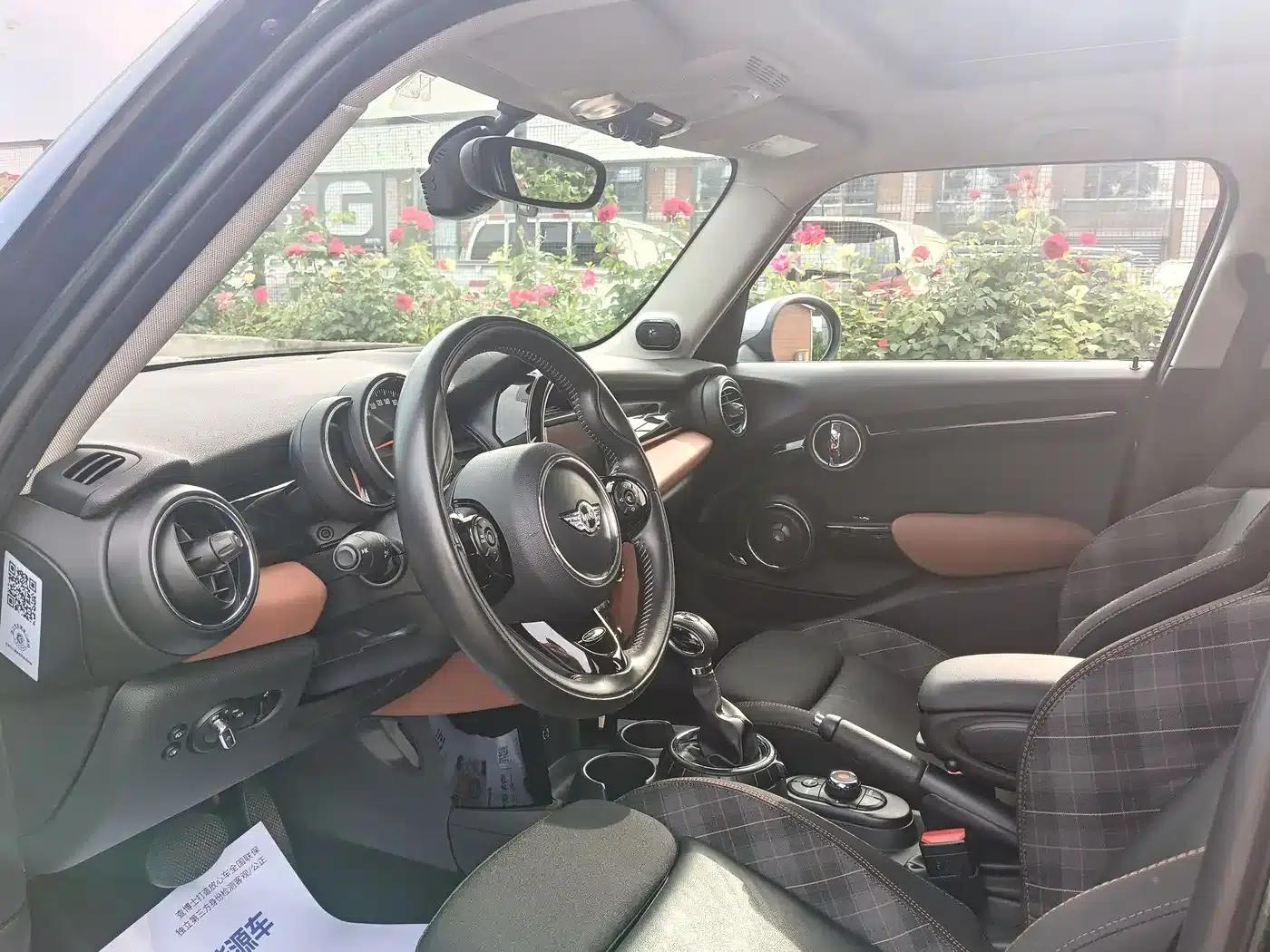 2016 MINI 1.5T COOPER SEVEN 5-Door — миниатюра 13