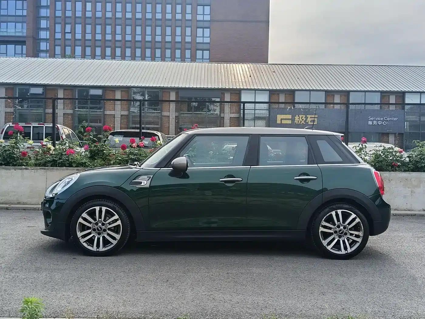 2016 MINI 1.5T COOPER SEVEN 5-Door — миниатюра 6