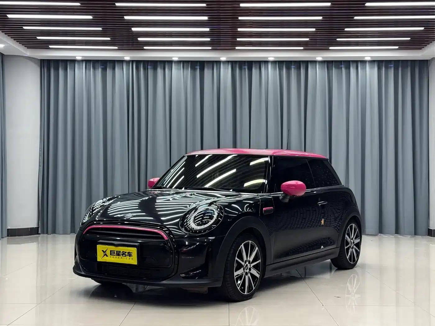 MINI 2022 1.5T COOPER Artist — миниатюра 1