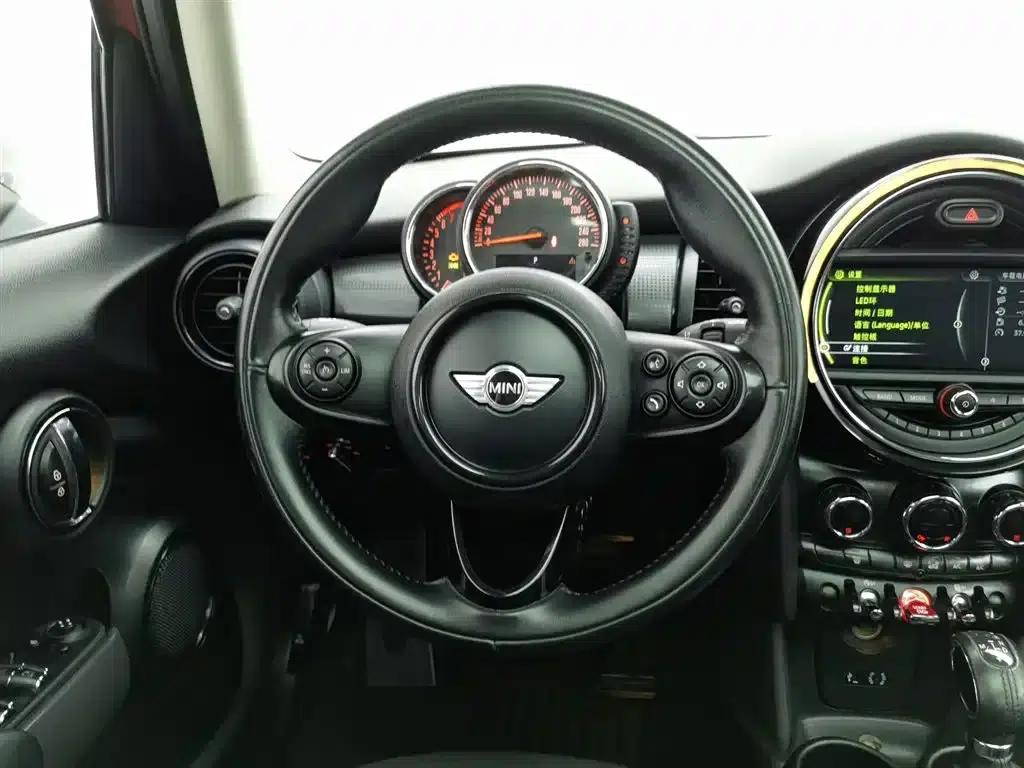 2016 MINI 1.5T COOPER Avant-garde 5-Door Edition — миниатюра 11