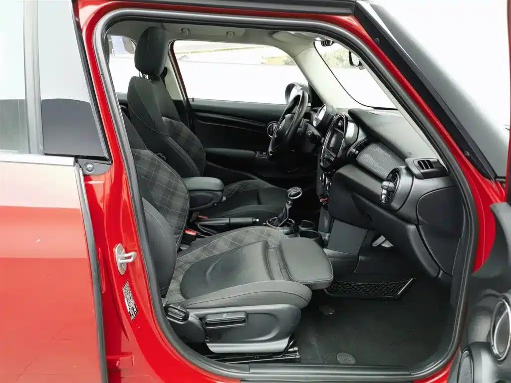 2016 MINI 1.5T COOPER Avant-garde 5-Door Edition — миниатюра 23