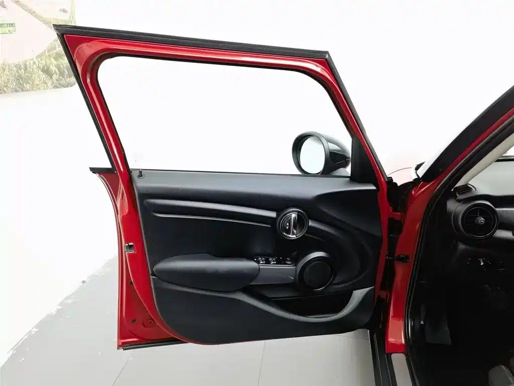 2016 MINI 1.5T COOPER Avant-garde 5-Door Edition — миниатюра 8