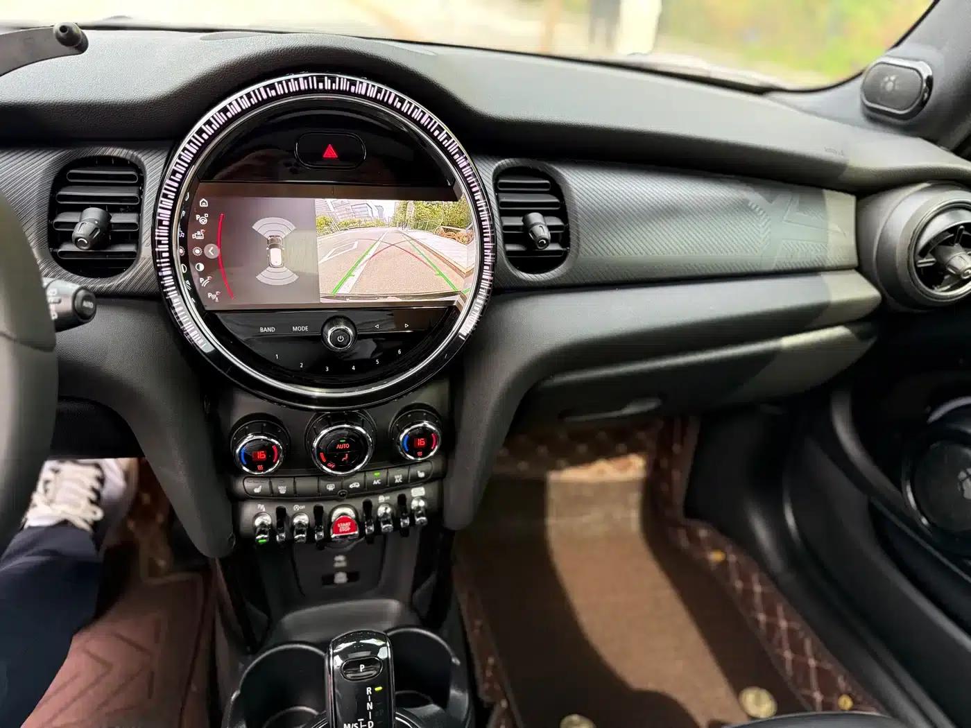 MINI 2023 1.5T COOPER King's Cross Special Edition — миниатюра 15