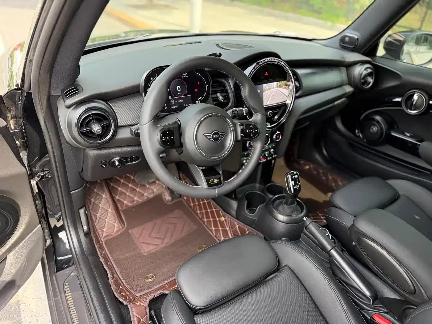 MINI 2023 1.5T COOPER King's Cross Special Edition — миниатюра 17