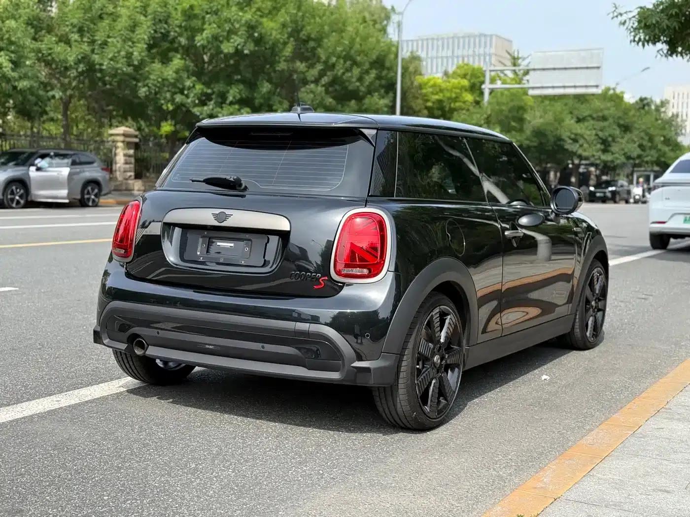 MINI 2023 1.5T COOPER King's Cross Special Edition — миниатюра 4