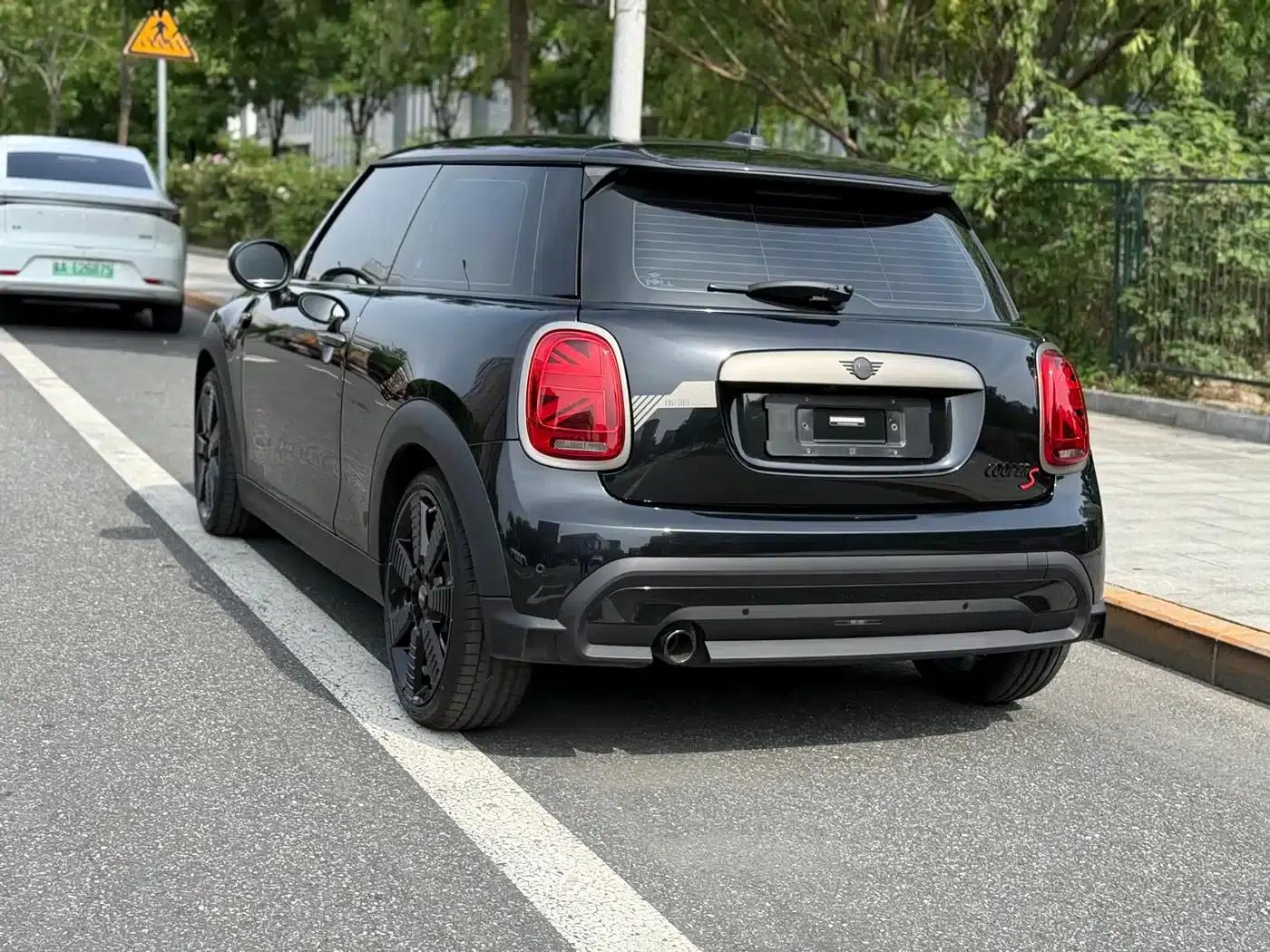 MINI 2023 1.5T COOPER King's Cross Special Edition — миниатюра 6
