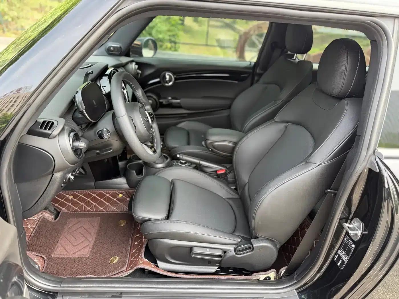 MINI 2023 1.5T COOPER King's Cross Special Edition — миниатюра 10