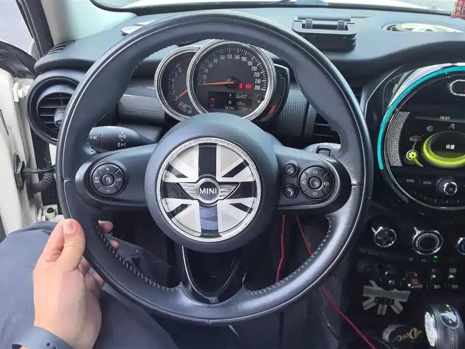 2016 MINI 1.5T COOPER 5-door version — миниатюра 15