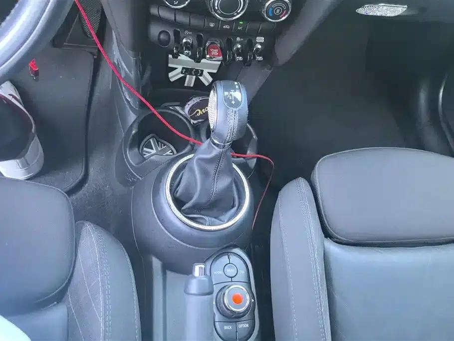 2016 MINI 1.5T COOPER 5-door version — миниатюра 16