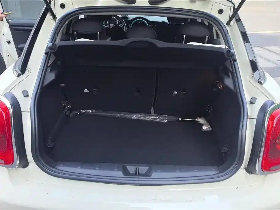 2016 MINI 1.5T COOPER 5-door version — миниатюра 4