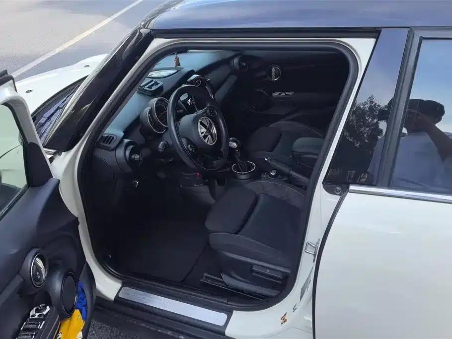 2016 MINI 1.5T COOPER 5-door version — миниатюра 9