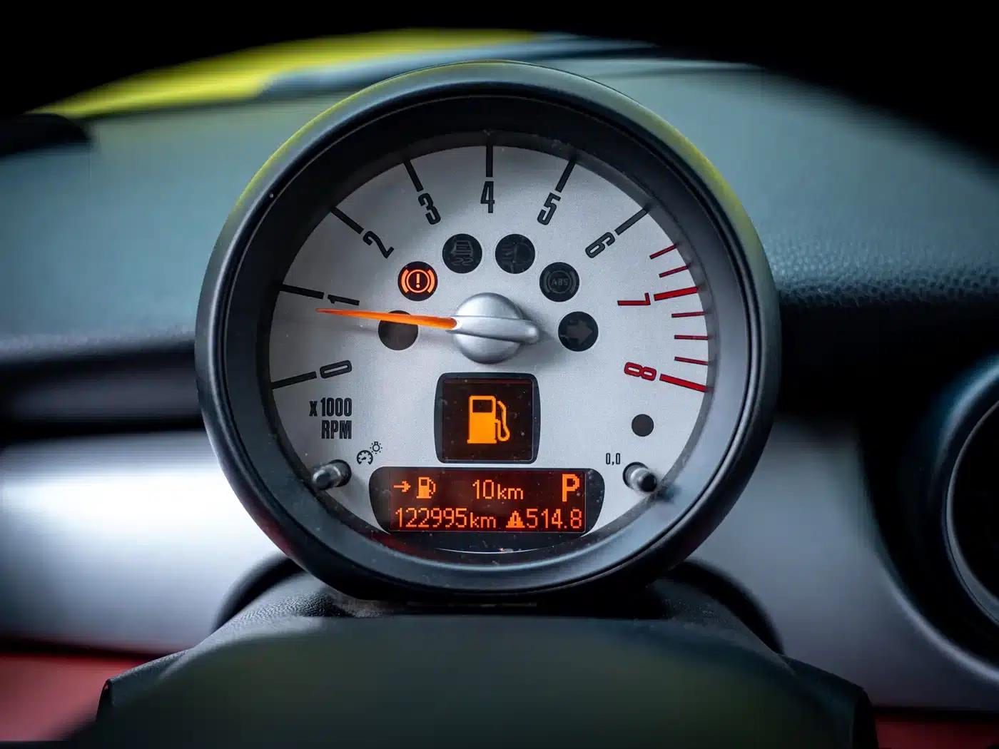 2011 MINI 1.6L COOPER Fun — миниатюра 11