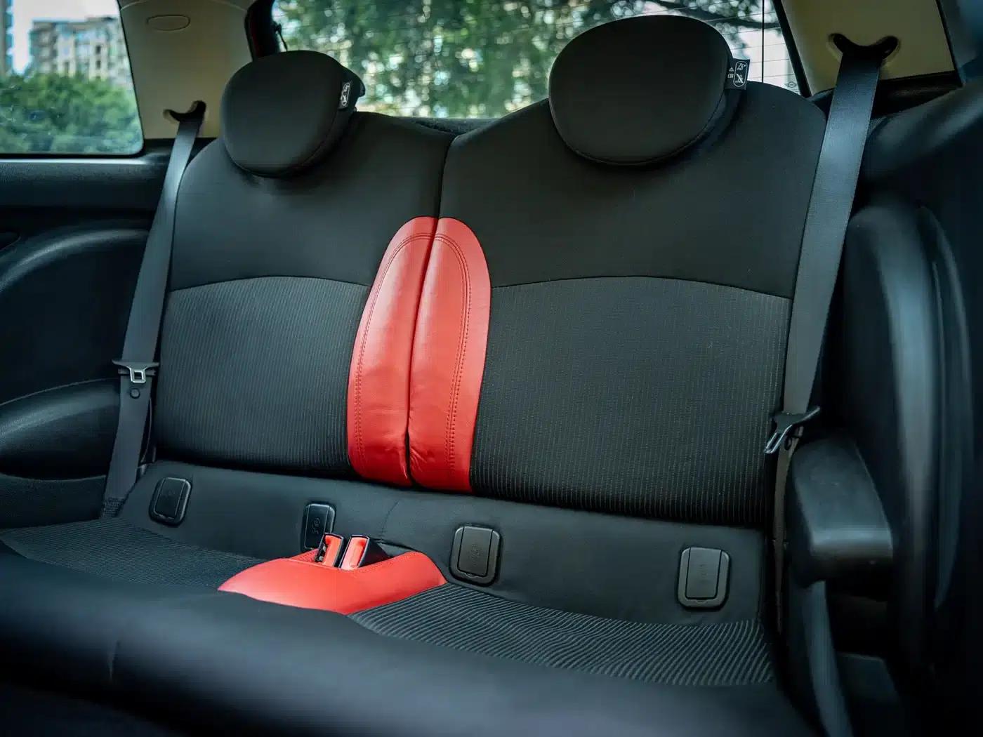 2011 MINI 1.6L COOPER Fun — миниатюра 18