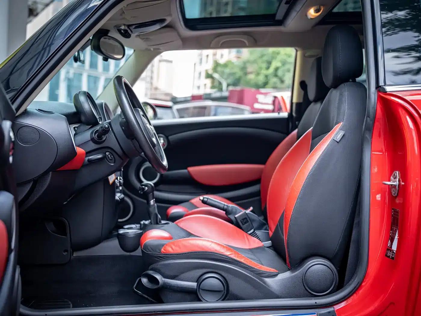 2011 MINI 1.6L COOPER Fun — миниатюра 20
