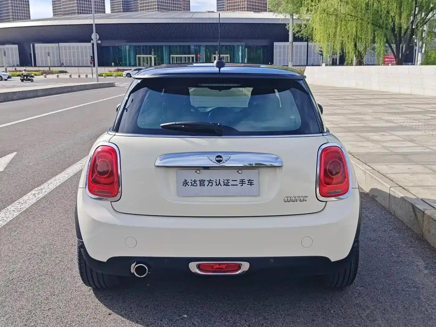 2016 MINI 1.5T COOPER Avant-garde — миниатюра 3