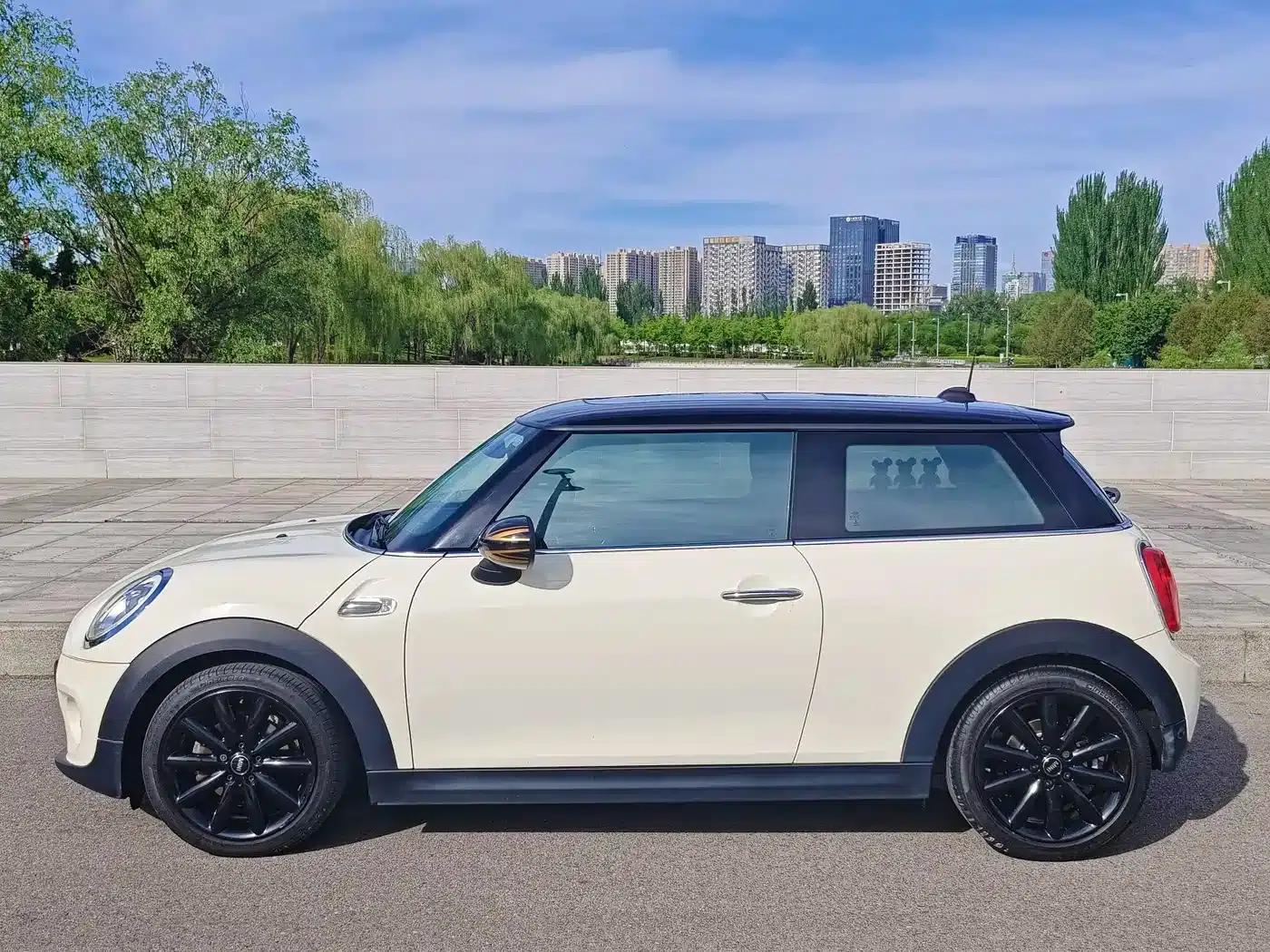 2016 MINI 1.5T COOPER Avant-garde — миниатюра 4