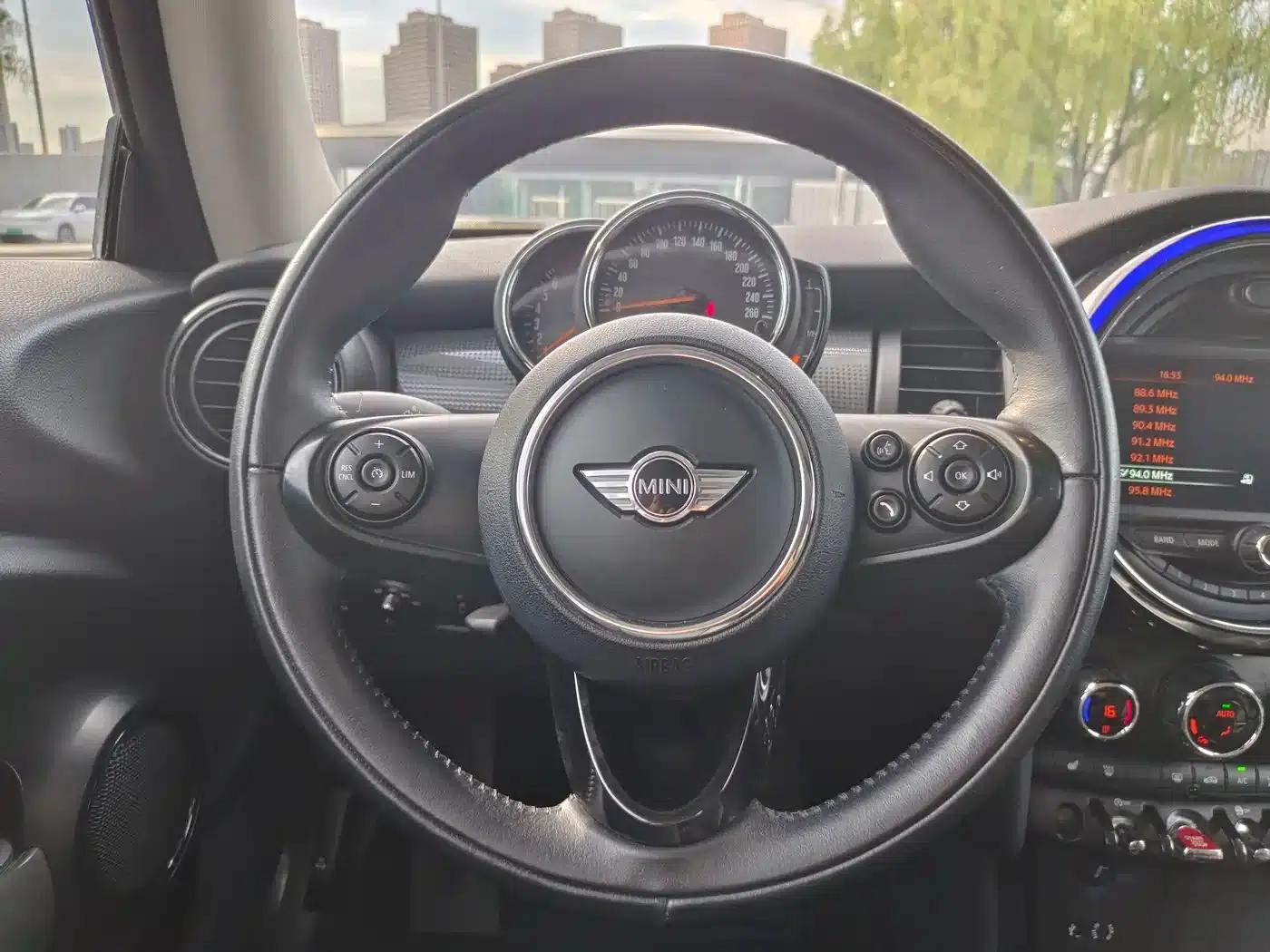 2016 MINI 1.5T COOPER Avant-garde — миниатюра 10