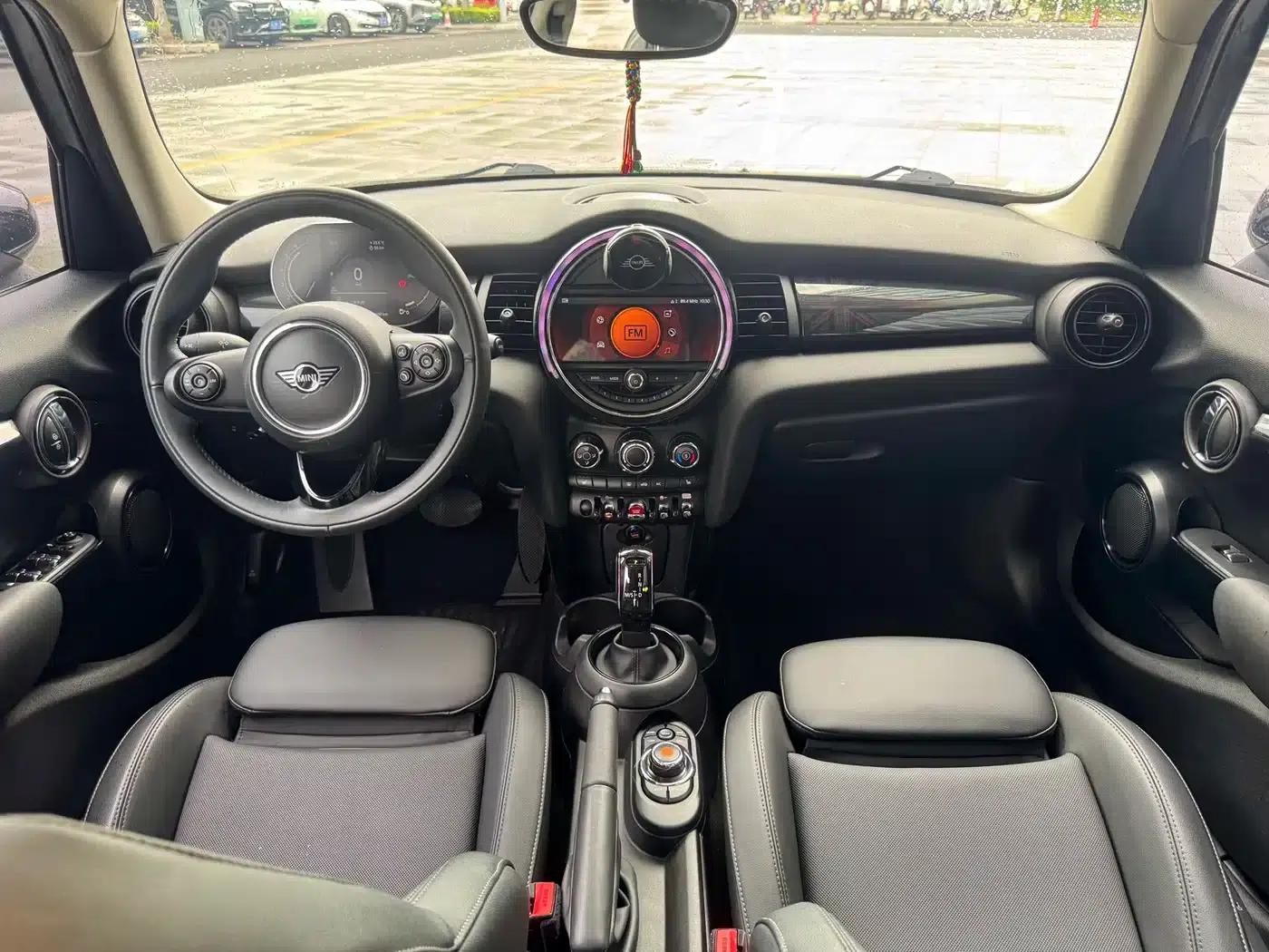2021 MINI 1.5T COOPER Classic 5-Door — миниатюра 12