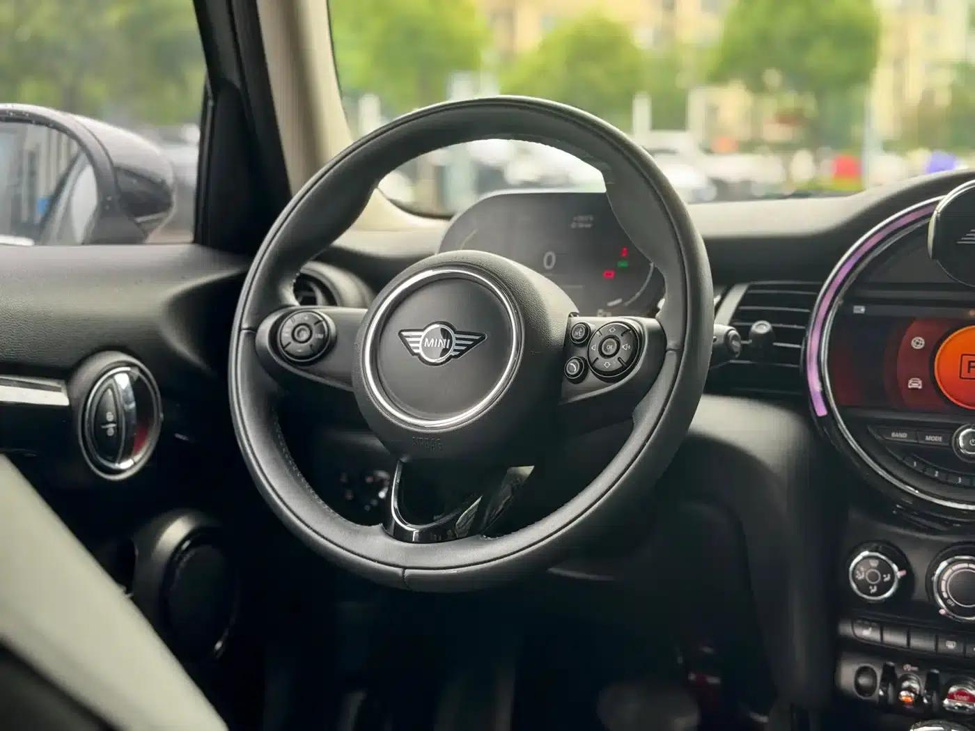 2021 MINI 1.5T COOPER Classic 5-Door — миниатюра 13