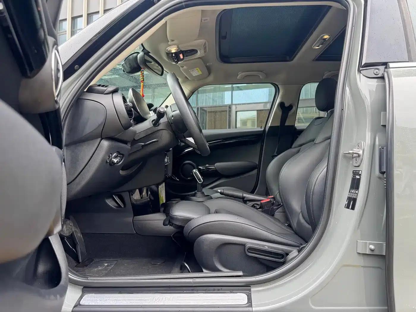 2021 MINI 1.5T COOPER Classic 5-Door — миниатюра 10
