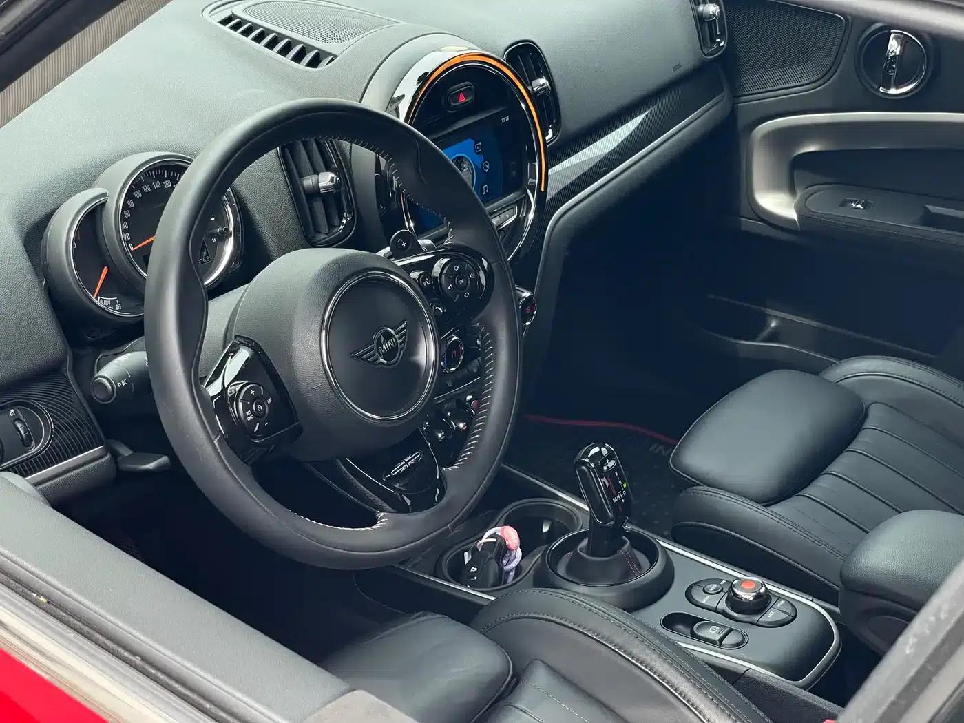 2019 MINI COUNTRYMAN 2.0T COOPER S ALL4 Artist — миниатюра 7