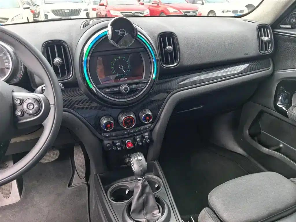2017 MINI COUNTRYMAN 1.5T COOPER ALL4 Traveler — миниатюра 13