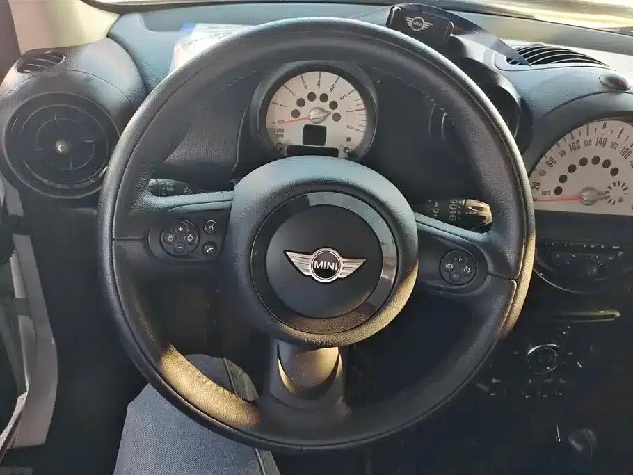 MINI COUNTRYMAN 2014 1.6L COOPER Fun — миниатюра 15
