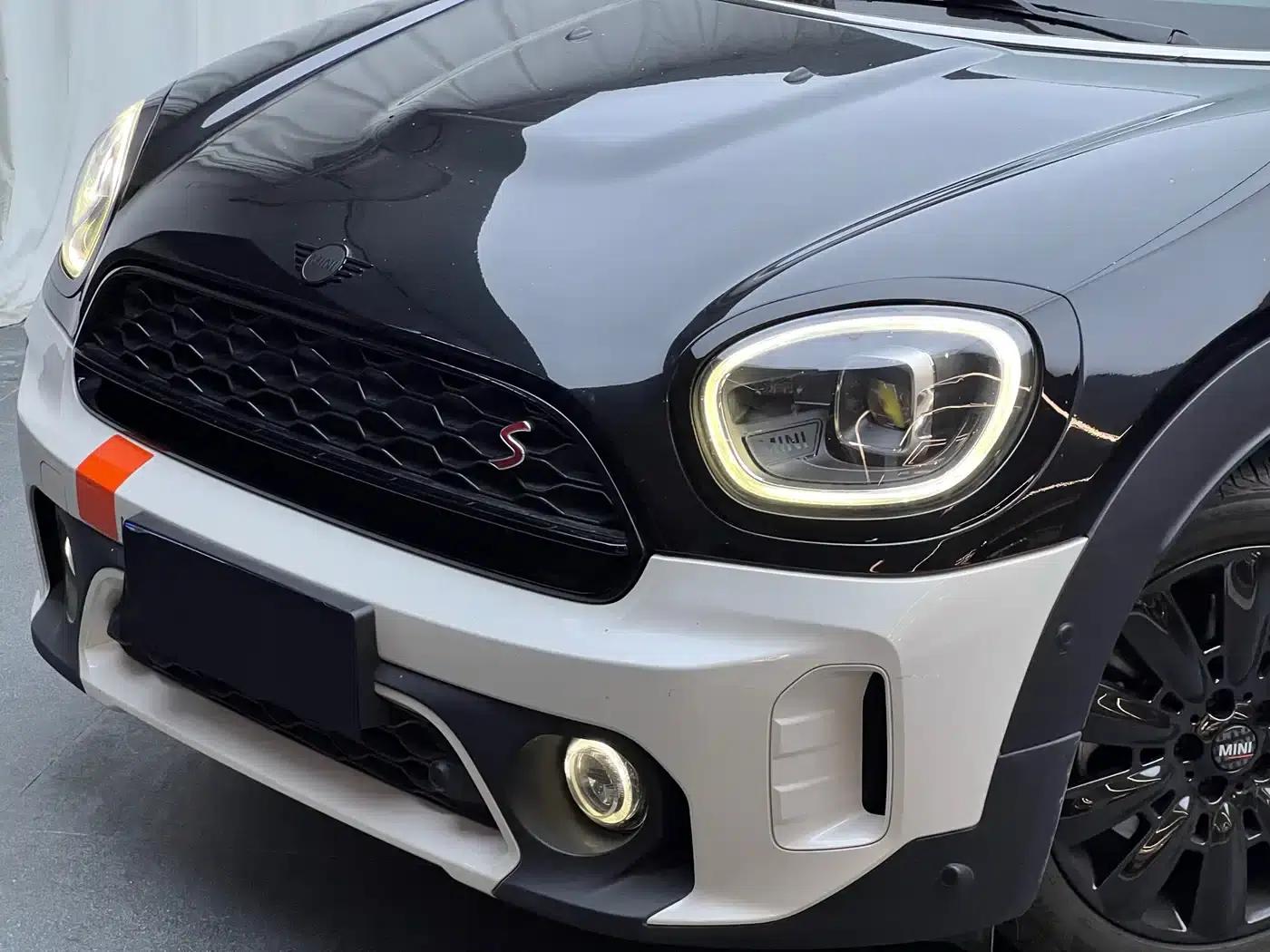 2023 MINI COUNTRYMAN Facelift 2.0T COOPER S ALL4 White Edition — миниатюра 3