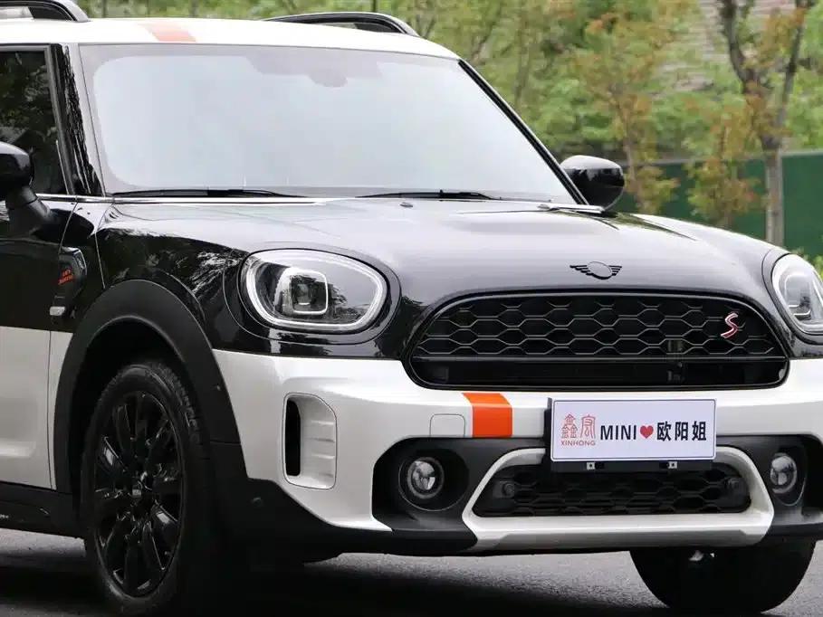 2023 MINI COUNTRYMAN Facelift 2.0T COOPER S ALL4 White Edition — миниатюра 11