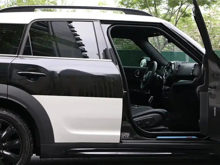 2023 MINI COUNTRYMAN Facelift 2.0T COOPER S ALL4 White Edition — миниатюра 19