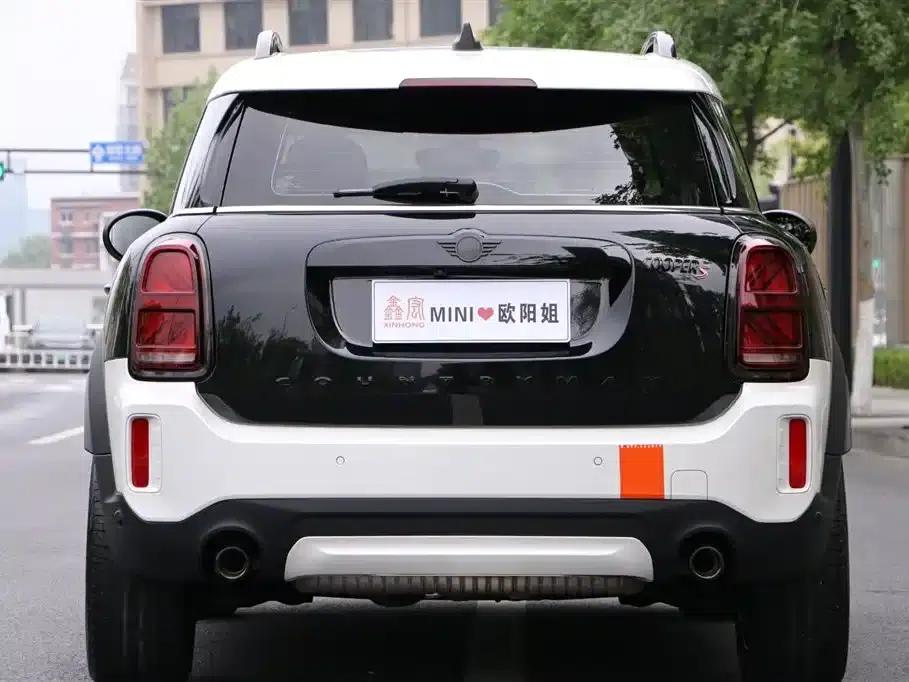 2023 MINI COUNTRYMAN Facelift 2.0T COOPER S ALL4 White Edition — миниатюра 5