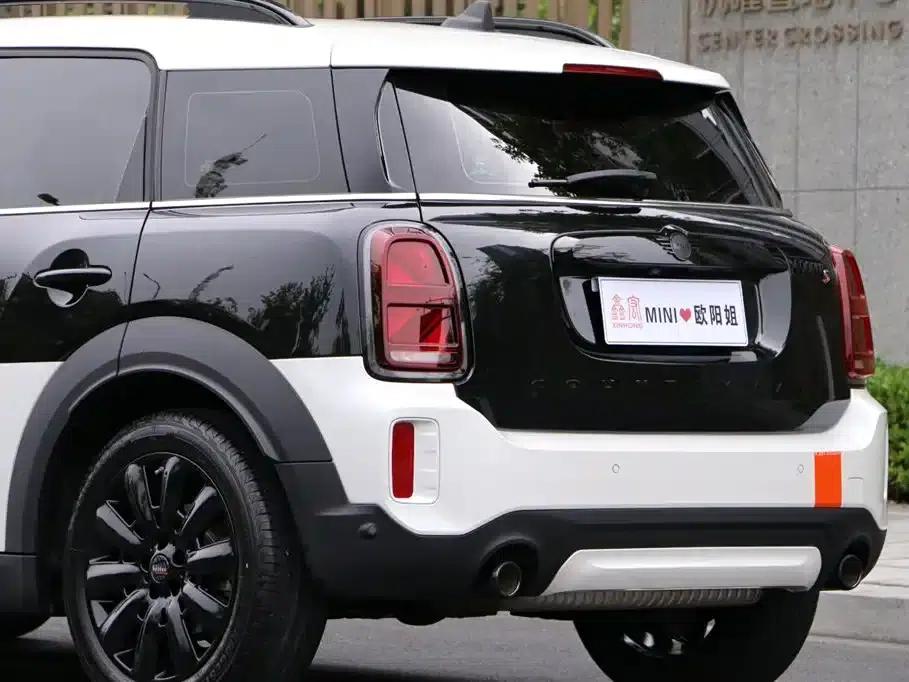 2023 MINI COUNTRYMAN Facelift 2.0T COOPER S ALL4 White Edition — миниатюра 8