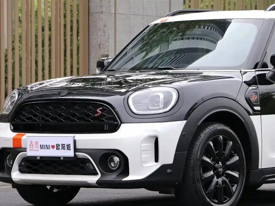 2023 MINI COUNTRYMAN Facelift 2.0T COOPER S ALL4 White Edition — миниатюра 10