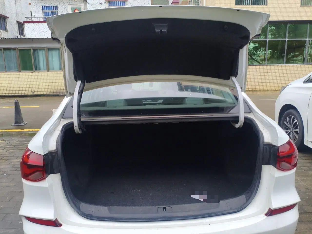 Chevrolet Monza 2023 1.5L Dual-Clutch Enjoyment Edition — миниатюра 16