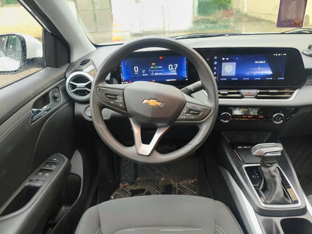 Chevrolet Monza 2023 1.5L Dual-Clutch Enjoyment Edition — миниатюра 9