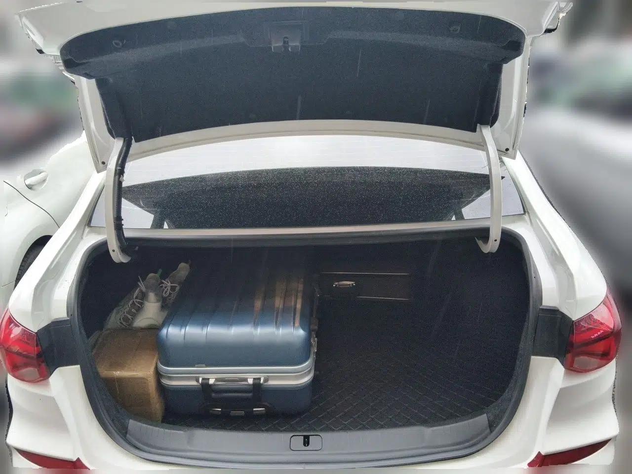 Chevrolet Monza 2021 320 Automatic Enjoyment Sunroof Edition — миниатюра 20