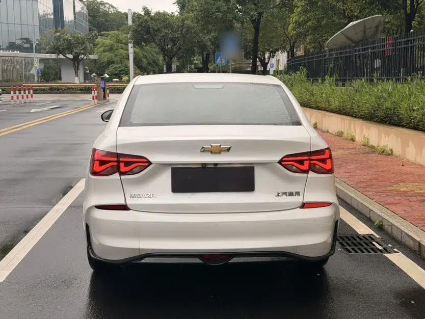 Chevrolet Monza 2024 1.5L Dual-Clutch Enjoyment Edition — миниатюра 11