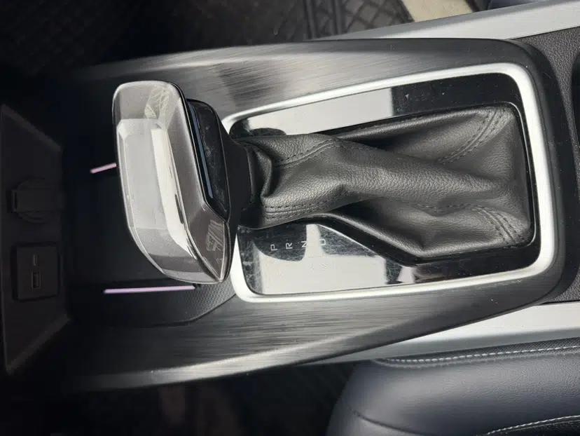 Chevrolet Monza 2024 1.5L Dual-Clutch Enjoyment Edition — миниатюра 16