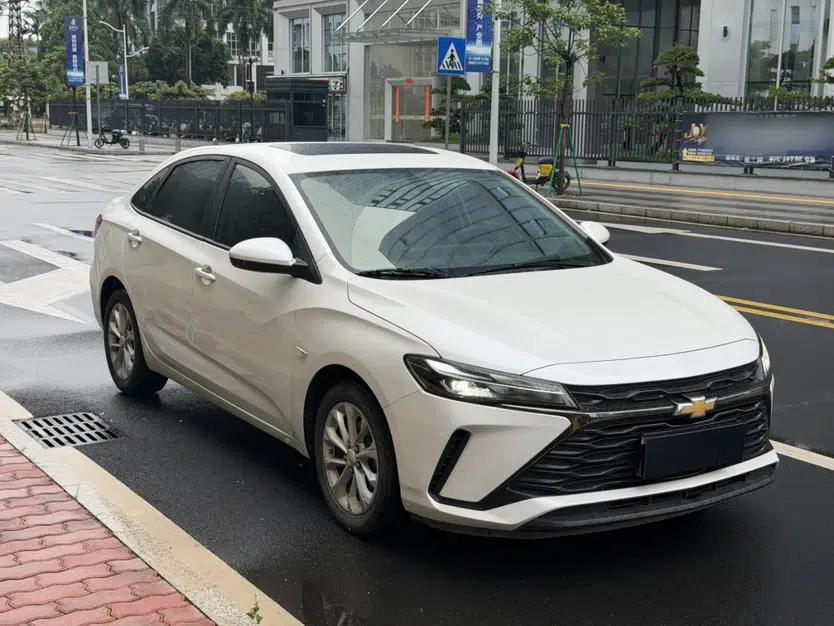 Chevrolet Monza 2024 1.5L Dual-Clutch Enjoyment Edition — миниатюра 6