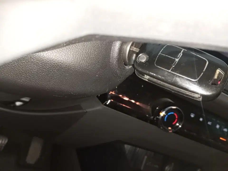 Chevrolet Monza 2023 1.5L Dual-Clutch Enjoyment Edition — миниатюра 12